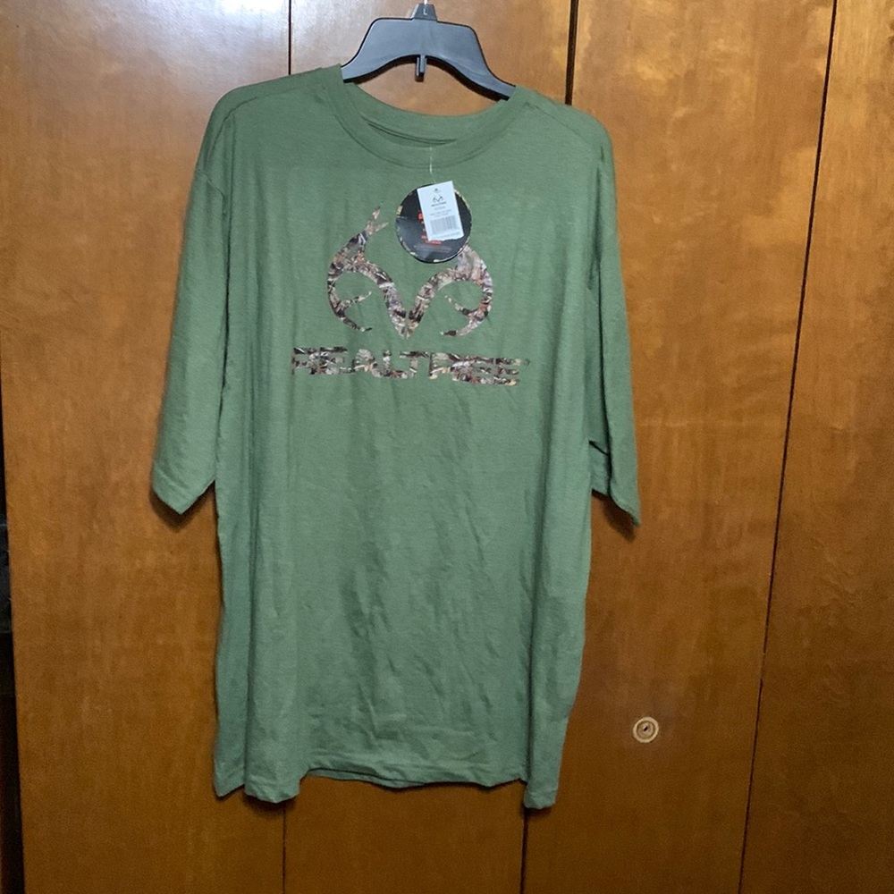 REALTREE- Men’s T-Shirt with Tags (XL)